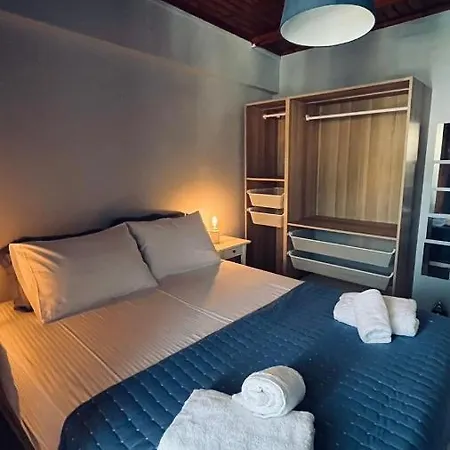 Apartment Thelxis